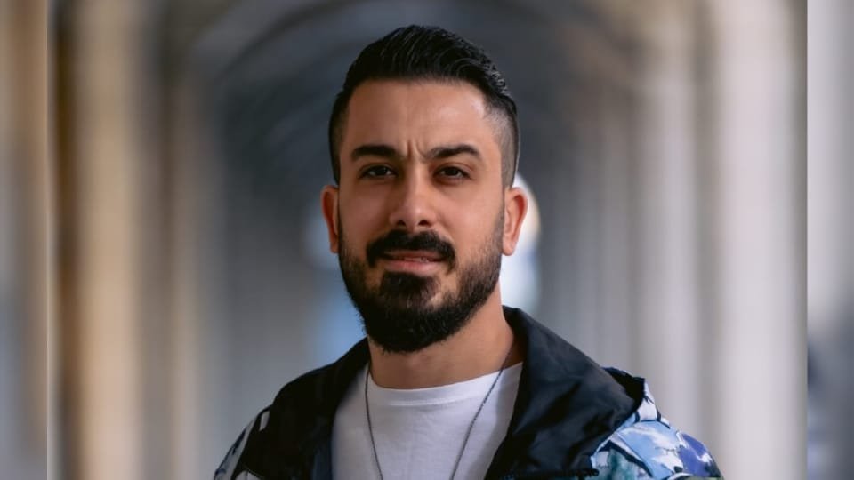 أحمد العقاد يستعد لإطلاق أغنيته الجديدة “مني آسف”