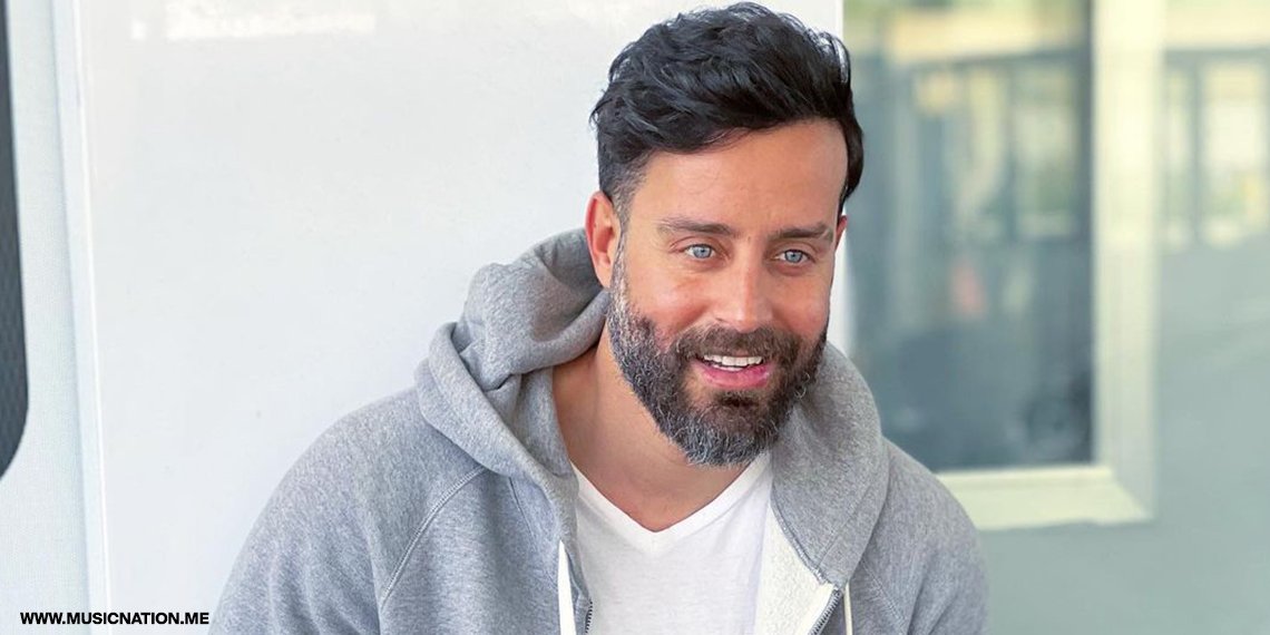 سعد رمضان يسترخي على ألحان “خلص الوقت”