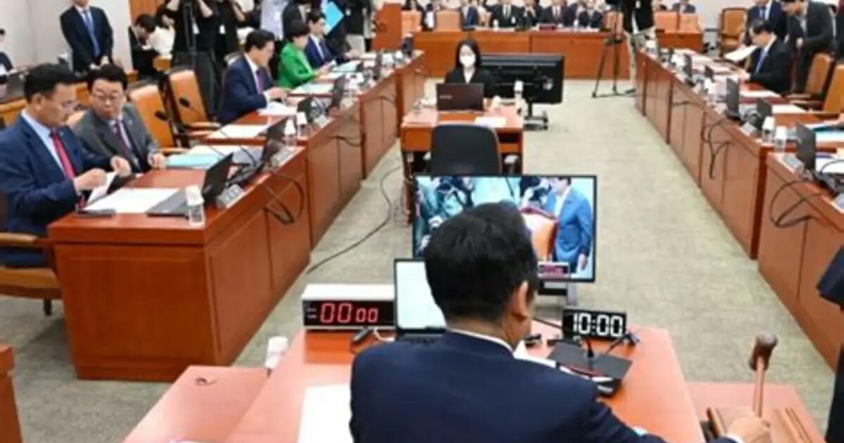 سيول تعدل قانون التجسس لتجريم نقل أسرار الرقائق لصالح جهات أجنبية