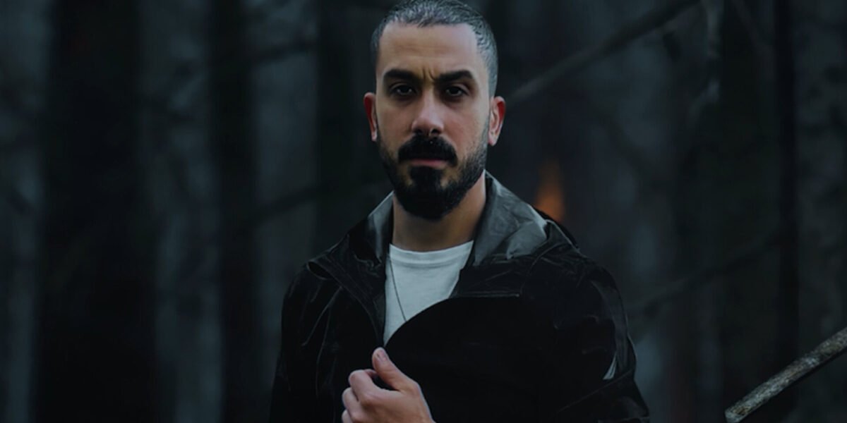 أحمد العقاد يطلق أغنيته الجديدة “عم بتنفسك”