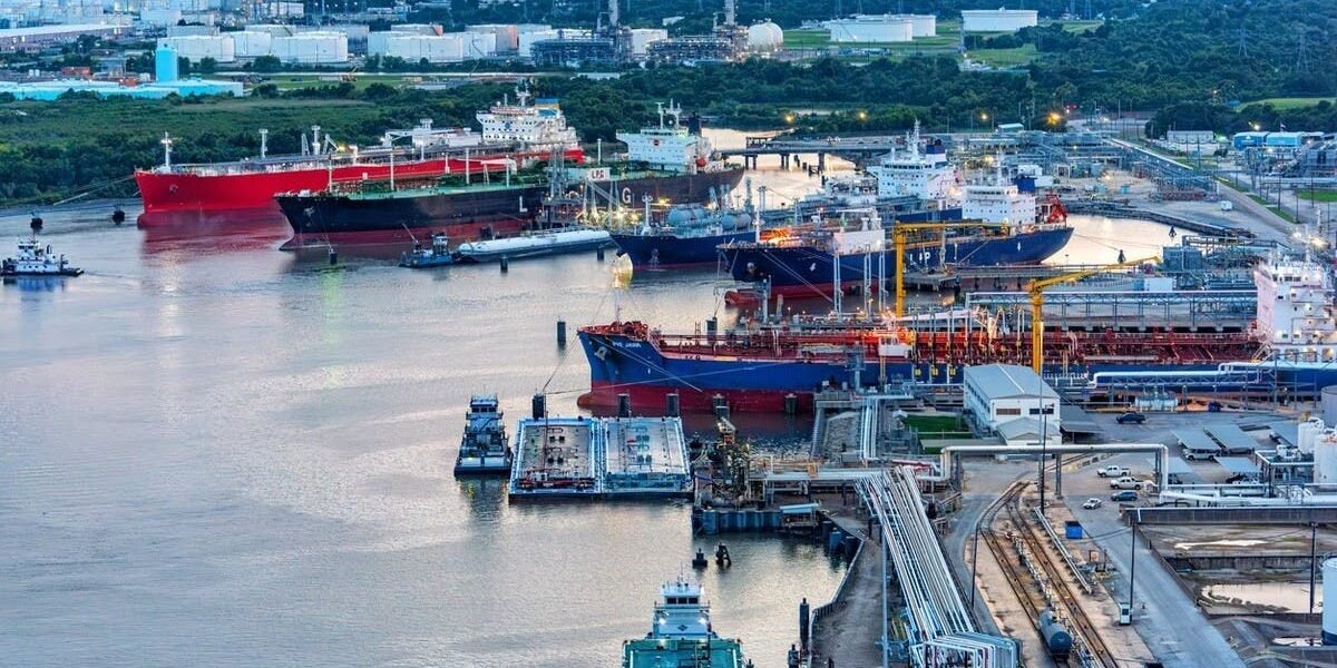 الغاز الأميركي يرتفع بنحو 20% اليوم بعد مكاسب أسبوعية فاقت 70%