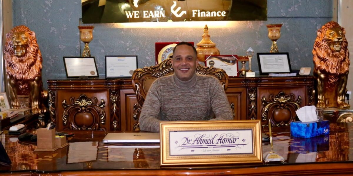 الفنان مصطفى درويش في زيارة لمقر شركةWe earn fanince