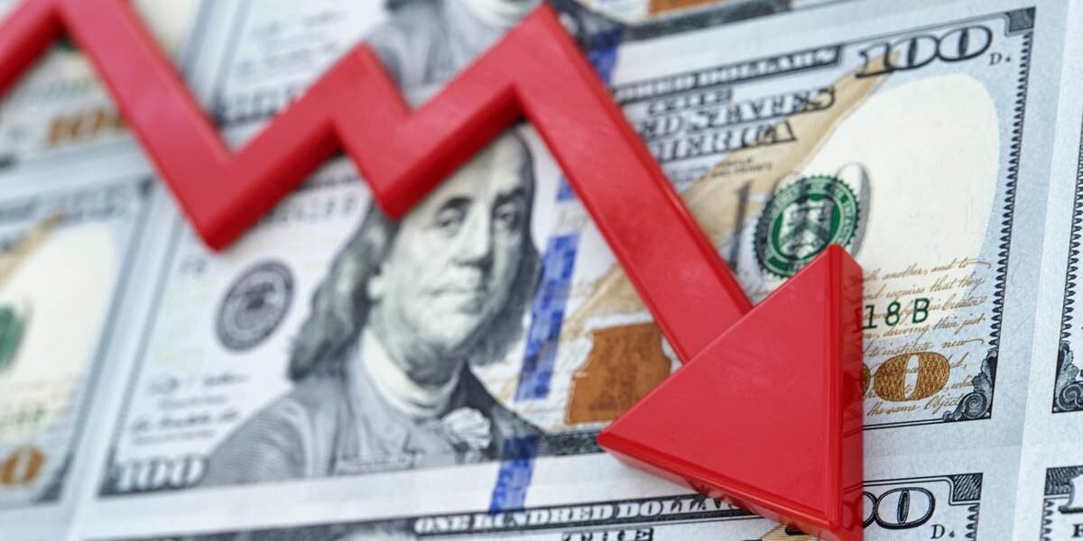 بنك “UBS”: أصحاب الثروات يبتعدون عن الدولار
