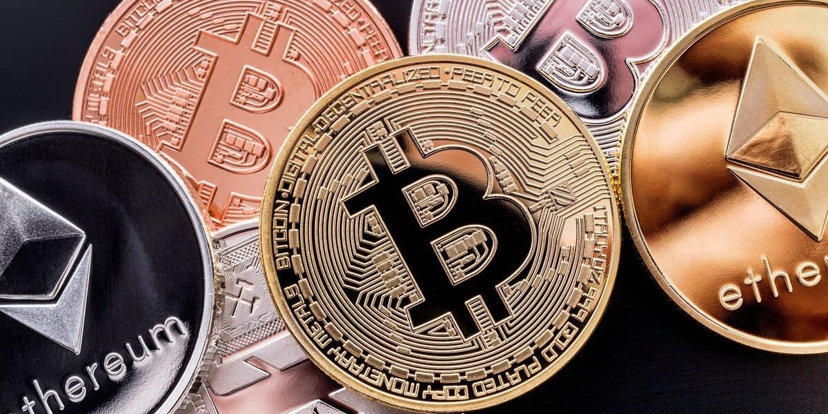 “CFTC” تعترف ببيتكوين والعملات المستقرة كضمان لصفقات المشتقات