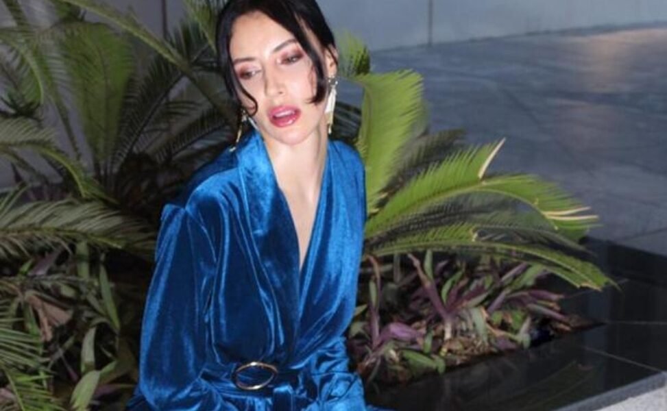 Supermodel Nesrin Sanad: The Title of Elegance and beauty