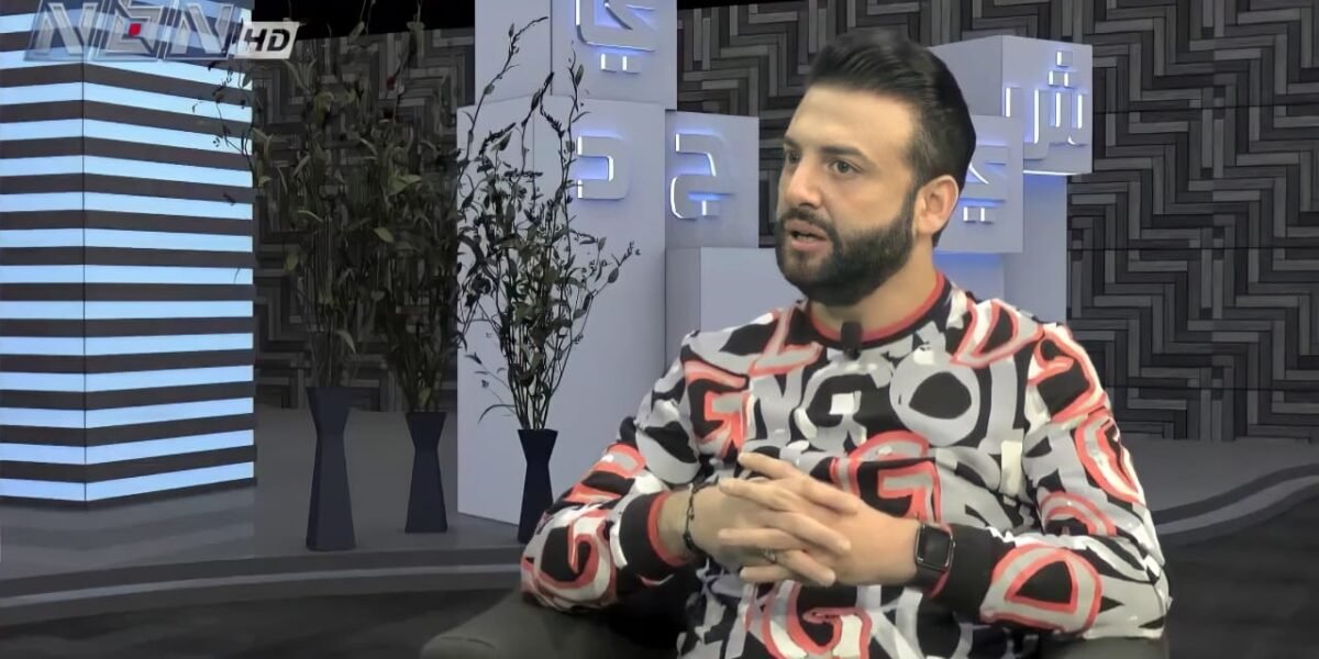 إيلي سماحة ضيفاً في برنامج “شي جديد” مع الإعلامية لارا دبوس