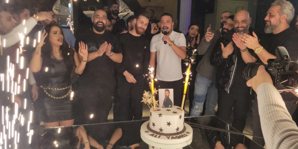 وائل ابو بكر يحتفل بعيد ميلاده وسط الأحبة ، و مهند وسارة يشعلان السهرة